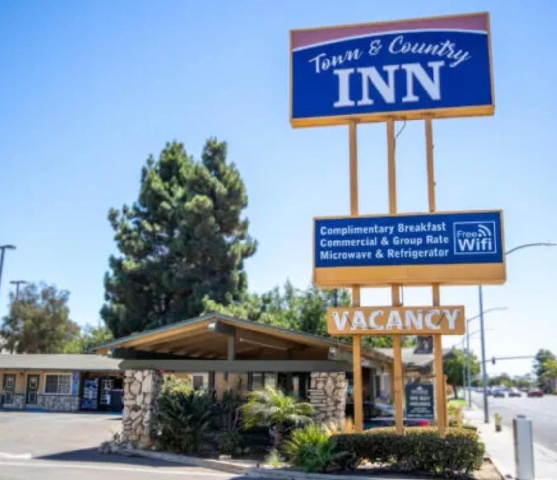 Town And Country Inn Santa Maria  Exteriör bild